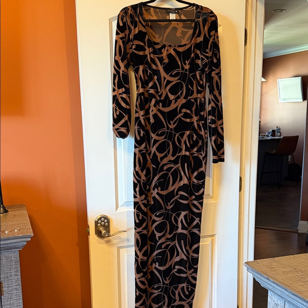 Black & Brown Patterned Long Sleeve Maxi Dress